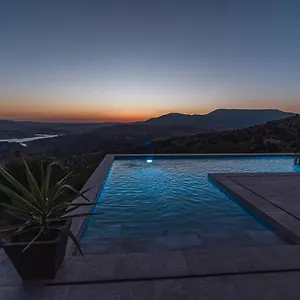 Fahrenheit Villa